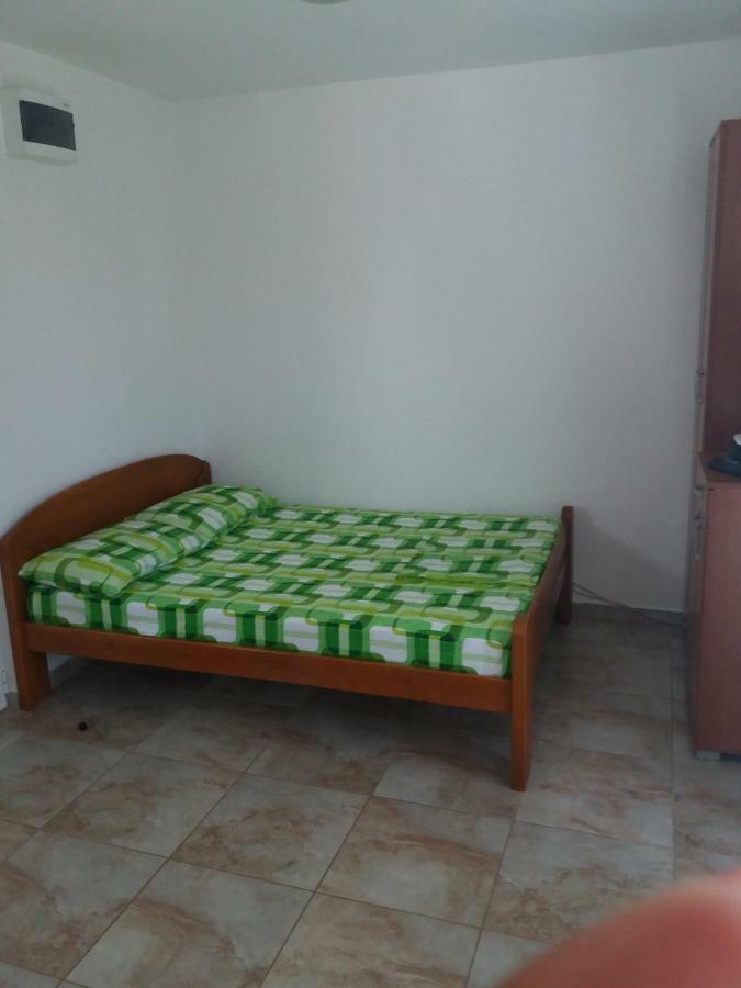 טיווט Mona&Mike Apartments מראה חיצוני תמונה