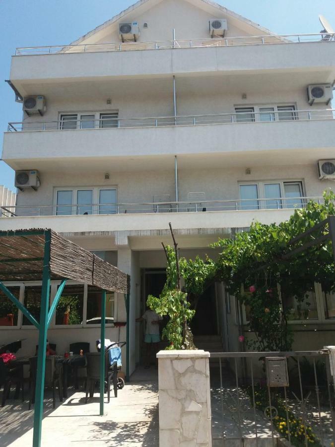 טיווט Mona&Mike Apartments מראה חיצוני תמונה