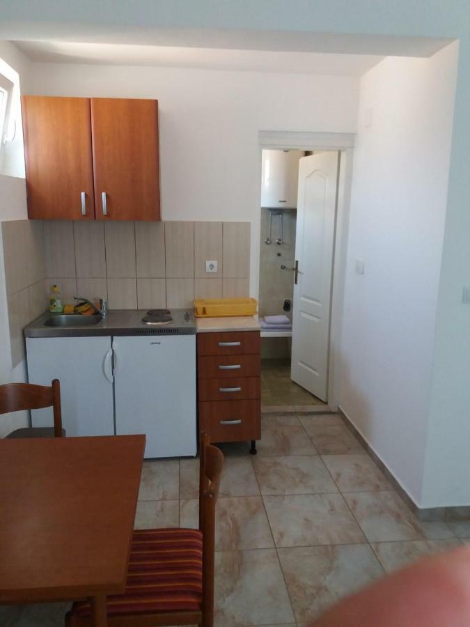 טיווט Mona&Mike Apartments מראה חיצוני תמונה