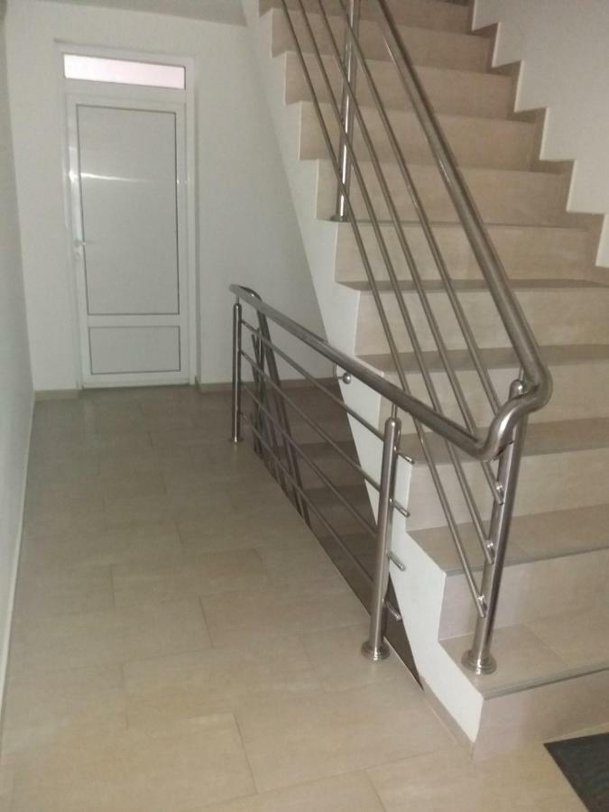 טיווט Mona&Mike Apartments מראה חיצוני תמונה