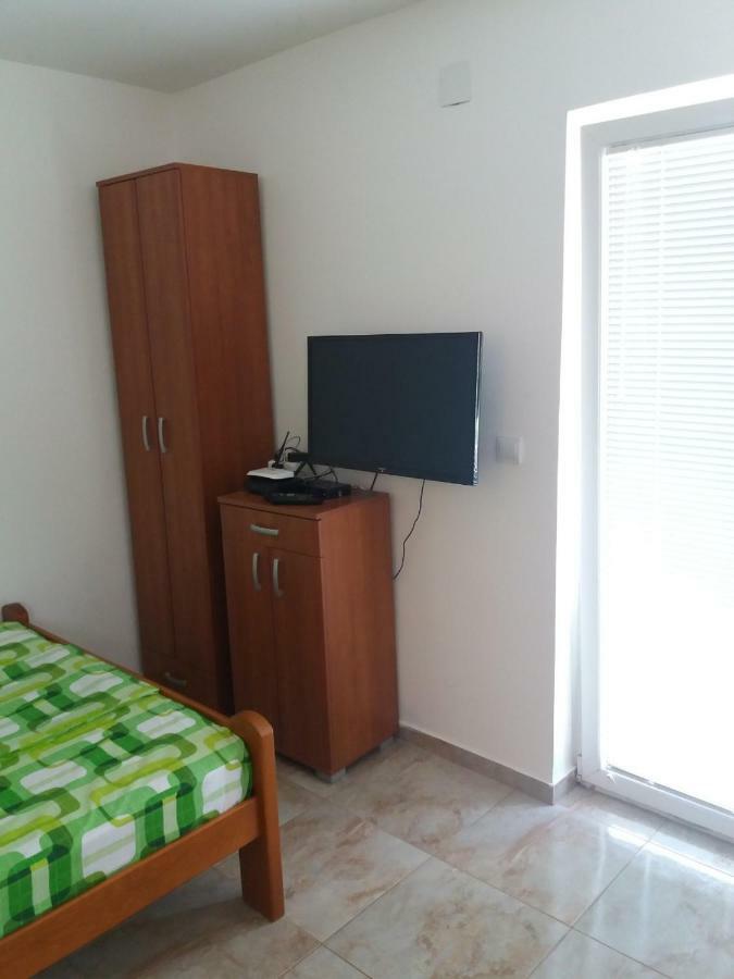 טיווט Mona&Mike Apartments מראה חיצוני תמונה