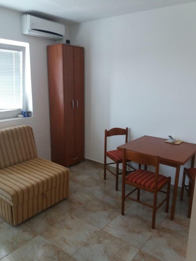 טיווט Mona&Mike Apartments מראה חיצוני תמונה