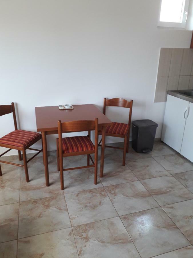 טיווט Mona&Mike Apartments מראה חיצוני תמונה